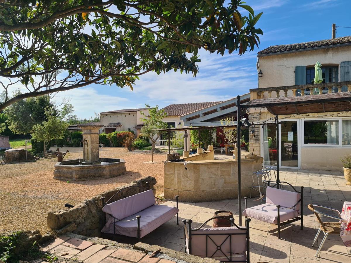 Bed and Breakfast Les Buisses En Provence Пьолан Экстерьер фото